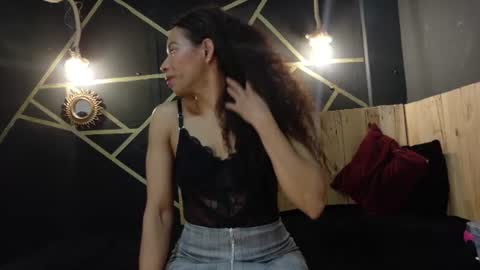 Snapshot of amara_vex chatting on 07-01-26, 12:40 amara_vex online show from 07-01-26, 12:40