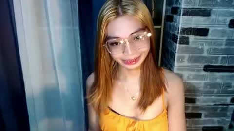 BELLA online show from 04-12-26, 12:43