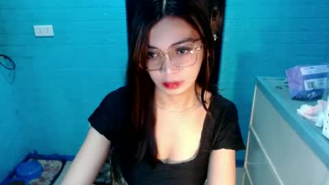 Snapshot of amarabellax chatting on 06-15-26, 08:22 BELLA online show from 06-15-26, 08:22