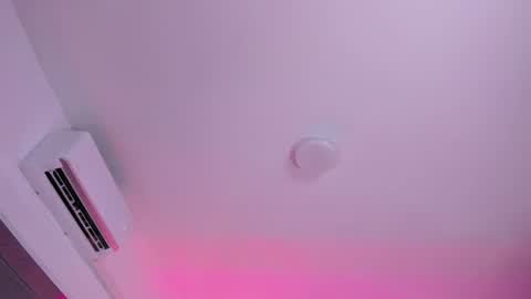 Snapshot of amaralewis chatting on 07-25-26, 01:08 AMARA online show from 07-25-26, 01:08