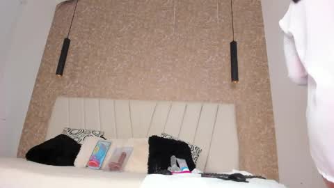 Snapshot of amaranta_carey chatting on 04-22-26, 12:35 amaranta_carey online show from 04-22-26, 12:35