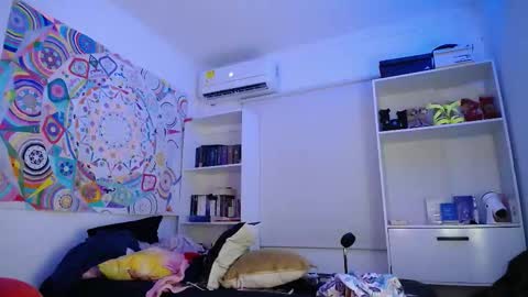 Susan online show from 10-22-25, 09:47