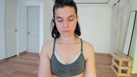 Snapshot of amaranthaajames chatting on 05-13-26, 09:22 Amarantha online show from 05-13-26, 09:22
