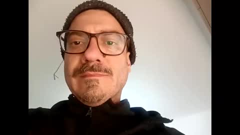 Snapshot of amaras5 chatting on 12-16-25, 10:26 amaras5 online show from 12-16-25, 10:26