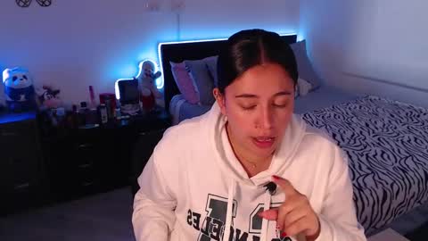 Mila  online show from 02-11-25, 08:10