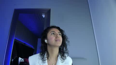 Snapshot of amarettho chatting on 02-02-26, 10:58 Emily online show from 02-02-26, 10:58