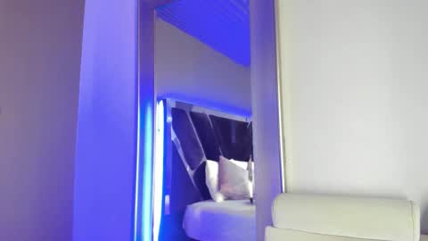 Snapshot of amarettho chatting on 02-12-26, 10:21 Emily online show from 02-12-26, 10:21