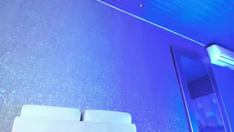 Snapshot of amarettho chatting on 02-27-26, 09:20 Emily online show from 02-27-26, 09:20