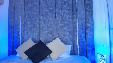 Snapshot of amarettho chatting on 02-28-26, 09:43 Emily online show from 02-28-26, 09:43