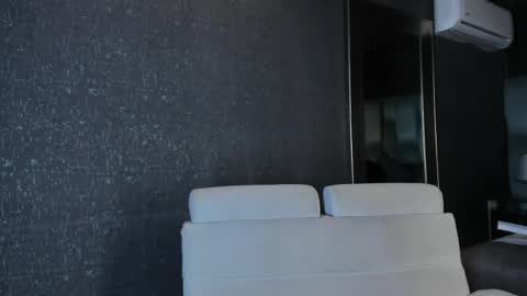 Emily online show from 04-01-26, 09:21