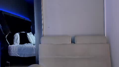 Snapshot of amarettho chatting on 06-29-26, 01:11 Emily online show from 06-29-26, 01:11