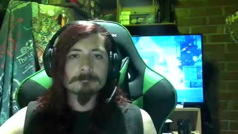 Snapshot of amaru_bf_experience chatting on 11-13-25, 01:37 Amaru online show from 11-13-25, 01:37