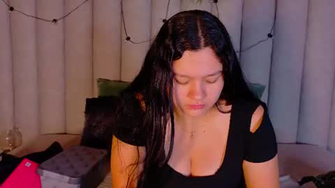 Snapshot of amatistasky__ chatting on 06-16-26, 11:35 AMATISTA online show from 06-16-26, 11:35