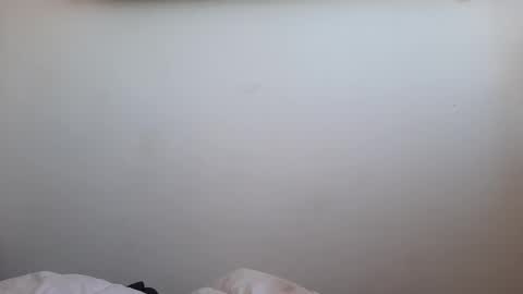 Snapshot of amatuercouple668922 chatting on 04-07-26, 12:05 Petruss s Csabesztoo online show from 04-07-26, 12:05