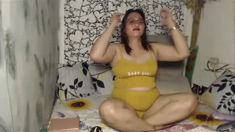 Snapshot of amazing_angel22 chatting on 03-10-25, 04:35 amazing angel online show from 03-10-25, 04:35