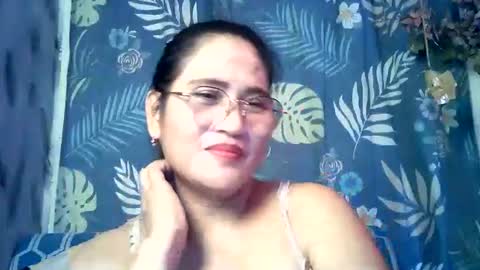 Snapshot of amazing_angel22 chatting on 09-24-25, 04:16 amazing angel online show from 09-24-25, 04:16