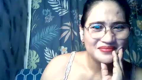 Snapshot of amazing_angel22 chatting on 09-24-25, 06:33 amazing angel online show from 09-24-25, 06:33