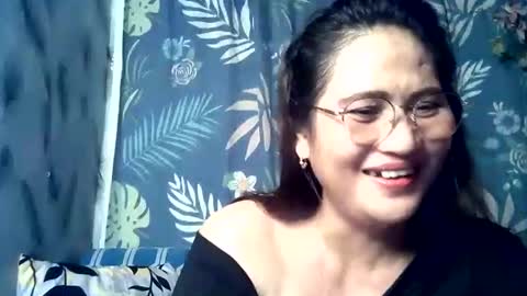 Snapshot of amazing_angel22 chatting on 10-16-25, 09:49 amazing angel online show from 10-16-25, 09:49