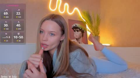 Roxy online show from 11-22-25, 12:37