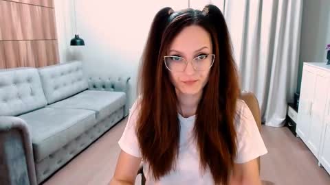 Snapshot of amazingeyes89 chatting on 01-07-25, 02:19 Izza online show from 01-07-25, 02:19