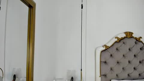 Snapshot of ambar_adamss chatting on 01-07-25, 11:16 Sara online show from 01-07-25, 11:16
