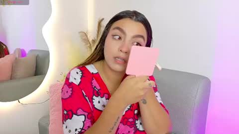 Snapshot of ambar_carterr chatting on 06-27-26, 07:19 Ambar online show from 06-27-26, 07:19