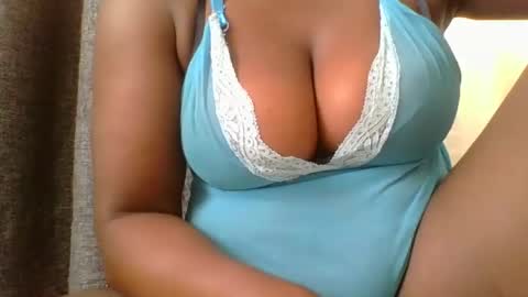 Mia online show from 01-26-25, 12:54