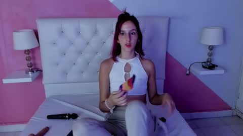 Snapshot of ambar_roux1 chatting on 01-23-25, 08:24 ambar_roux1 online show from 01-23-25, 08:24