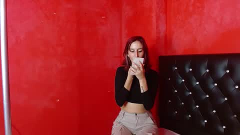 Snapshot of ambar_roux1 chatting on 02-17-25, 02:59 ambar_roux1 online show from 02-17-25, 02:59