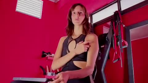 Snapshot of ambar_roux1 chatting on 09-17-25, 01:35 ambar_roux1 online show from 09-17-25, 01:35