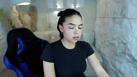 Snapshot of ambarina_r chatting on 09-27-25, 03:11 Ambarina online show from 09-27-25, 03:11
