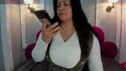   online show from 12-20-25, 09:00