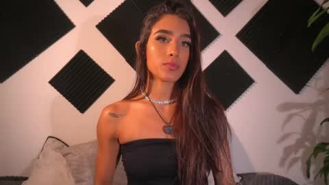 Snapshot of ambeer_rousess chatting on 05-27-26, 12:40 Amber online show from 05-27-26, 12:40