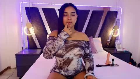 Snapshot of amber__jhonson_ chatting on 06-07-26, 10:02 Amber online show from 06-07-26, 10:02