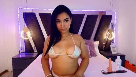 Snapshot of amber__jhonson_ chatting on 06-10-26, 10:08 Amber online show from 06-10-26, 10:08