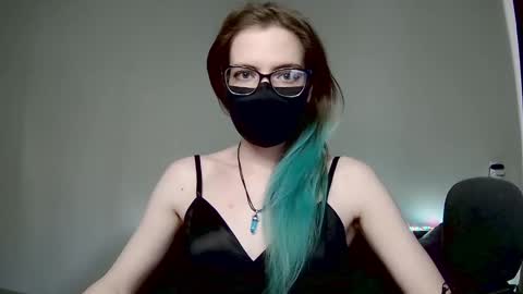 Amber non-nude model online show from 03-04-25, 08:24