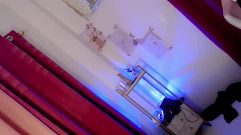 Snapshot of amber_fuck chatting on 05-11-26, 02:45 Amber online show from 05-11-26, 02:45
