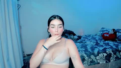 Snapshot of amber_landy1 chatting on 12-03-24, 10:07 amber online show from 12-03-24, 10:07