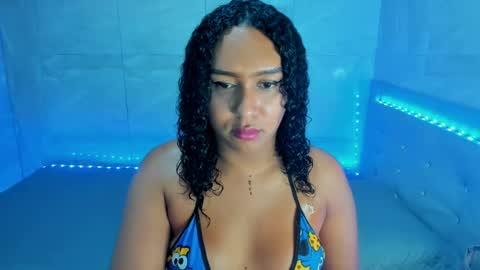 Snapshot of amber_lee20 chatting on 06-19-26, 08:51 LUISA online show from 06-19-26, 08:51