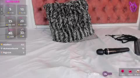 Snapshot of amber_roose75 chatting on 01-08-25, 09:34 julieta  online show from 01-08-25, 09:34