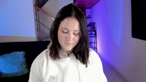 Snapshot of amber_rosewood_ chatting on 07-14-26, 03:33 Vivi online show from 07-14-26, 03:33