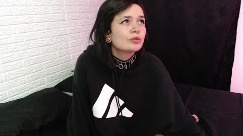 Snapshot of amber_rouss chatting on 01-10-25, 09:13 ROUSS online show from 01-10-25, 09:13