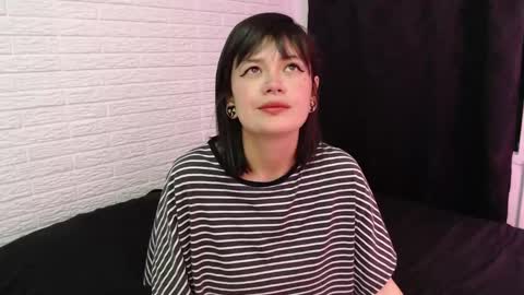 Snapshot of amber_rouss chatting on 01-17-25, 01:47 ROUSS online show from 01-17-25, 01:47