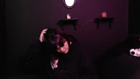 ROUSS online show from 12-18-25, 01:55