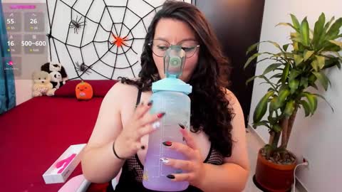 Snapshot of amber_sexy14 chatting on 10-25-25, 04:09 amber_sexy14 online show from 10-25-25, 04:09