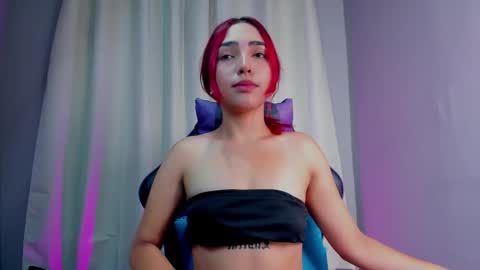Snapshot of amberbaker21 chatting on 03-06-25, 03:13 Amber Baker online show from 03-06-25, 03:13