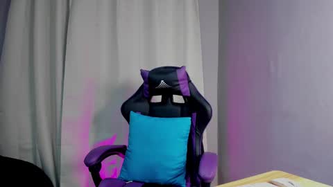 Snapshot of amberbaker21 chatting on 03-11-25, 11:44 Amber Baker online show from 03-11-25, 11:44