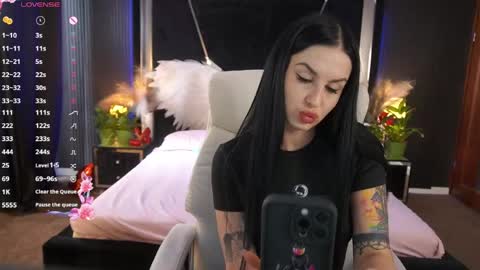Snapshot of amberdismond chatting on 05-22-26, 12:55 Anna online show from 05-22-26, 12:55