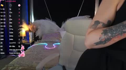 Snapshot of amberdismond chatting on 06-24-26, 06:01 Anna online show from 06-24-26, 06:01