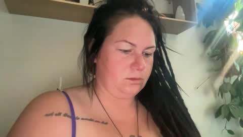 Snapshot of ambermoss7 chatting on 05-05-26, 02:25 ambermoss7 online show from 05-05-26, 02:25
